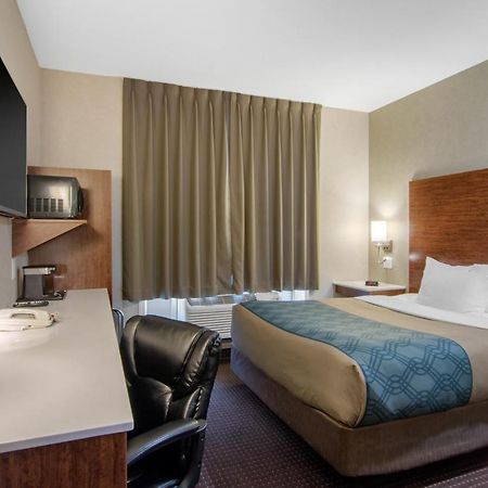 Fox Creek Econo Lodge מראה חיצוני תמונה