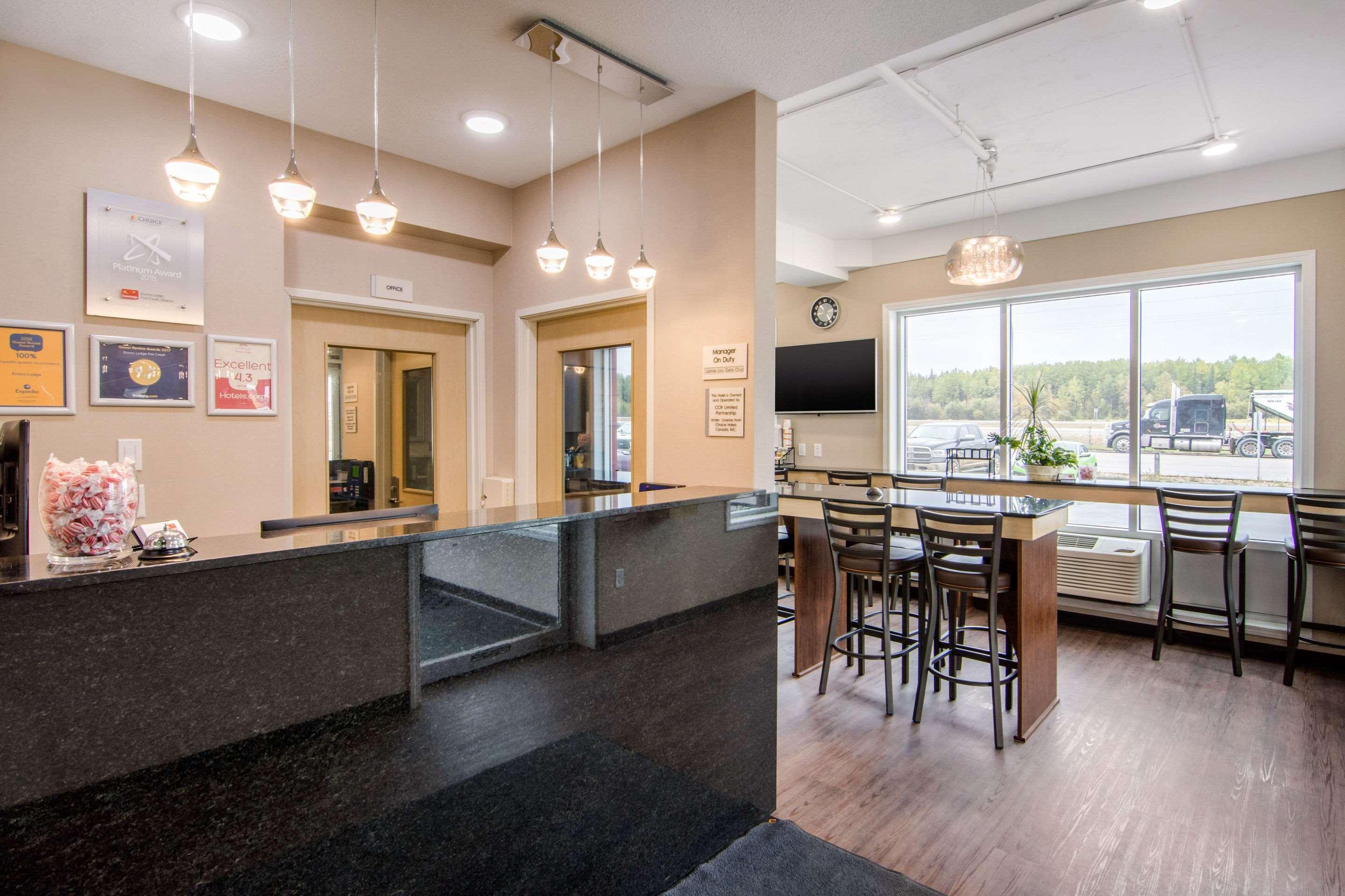 Fox Creek Econo Lodge מראה חיצוני תמונה