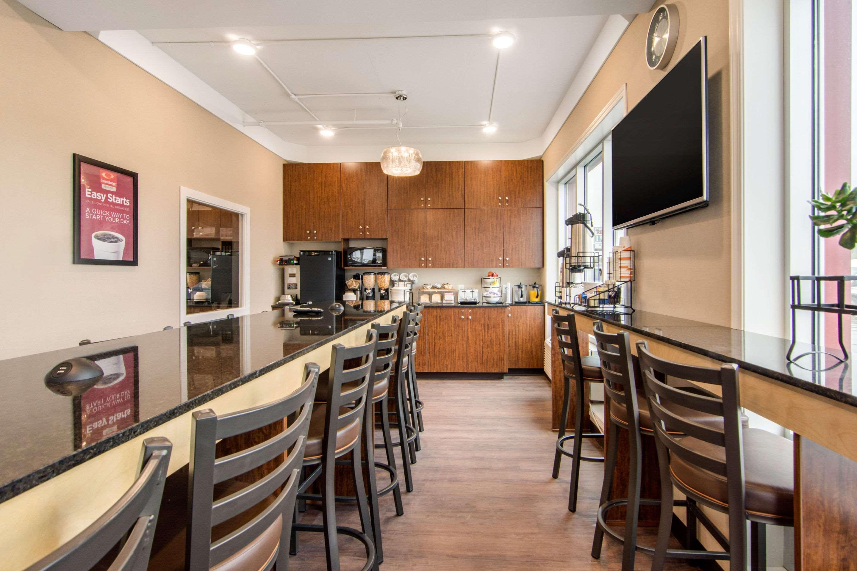 Fox Creek Econo Lodge מראה חיצוני תמונה